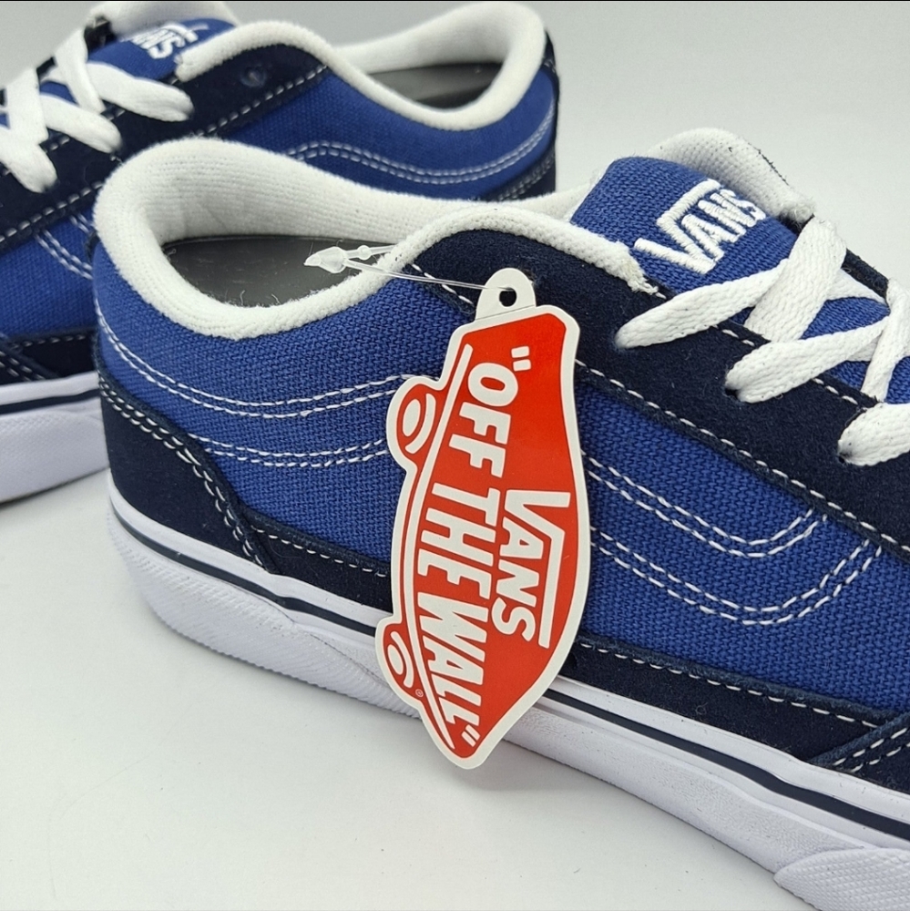 VANS - Picture 3 of 7
